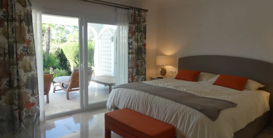 Краткосрочная аренда  отдельно стоящей виллы в Estepona 13