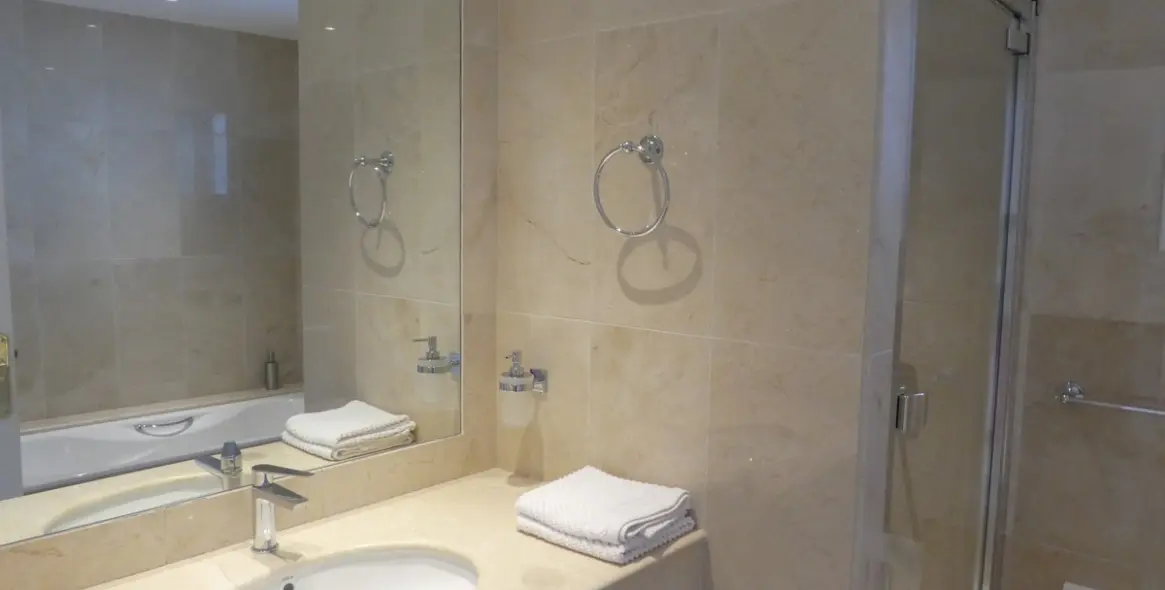 Краткосрочная аренда  отдельно стоящей виллы в Estepona 16