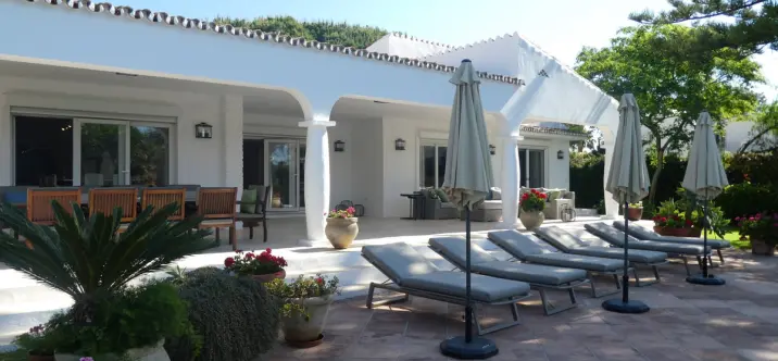 Short-term rent of detached villa in Estepona 2