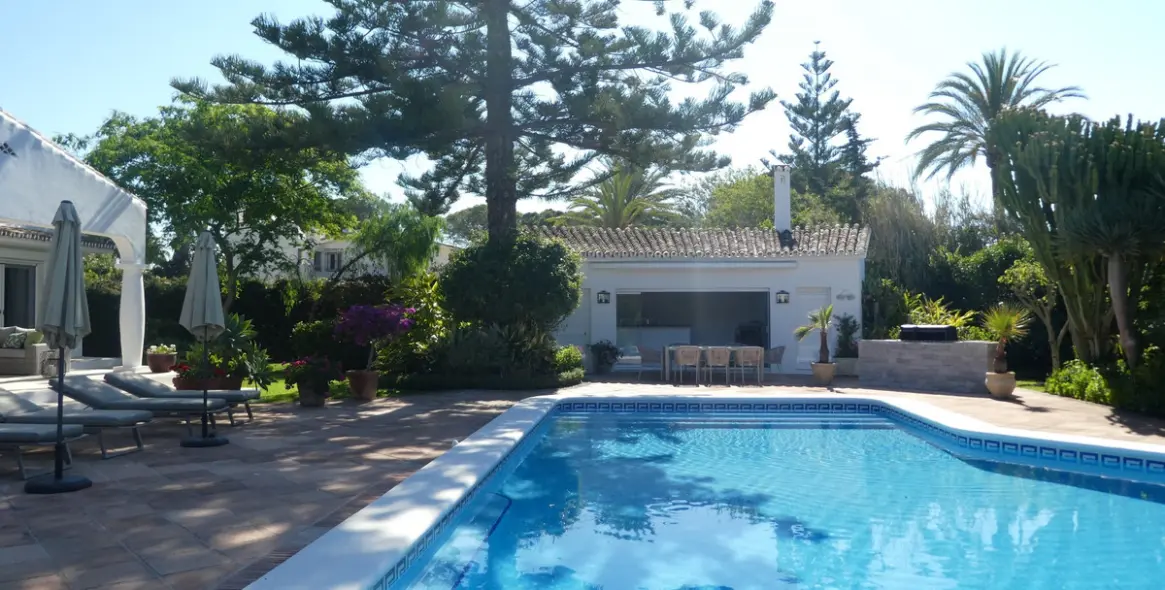 Краткосрочная аренда  отдельно стоящей виллы в Estepona 33