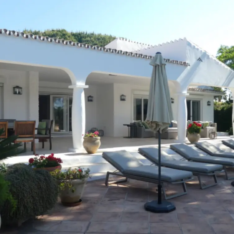 Краткосрочная аренда  отдельно стоящей виллы в Estepona