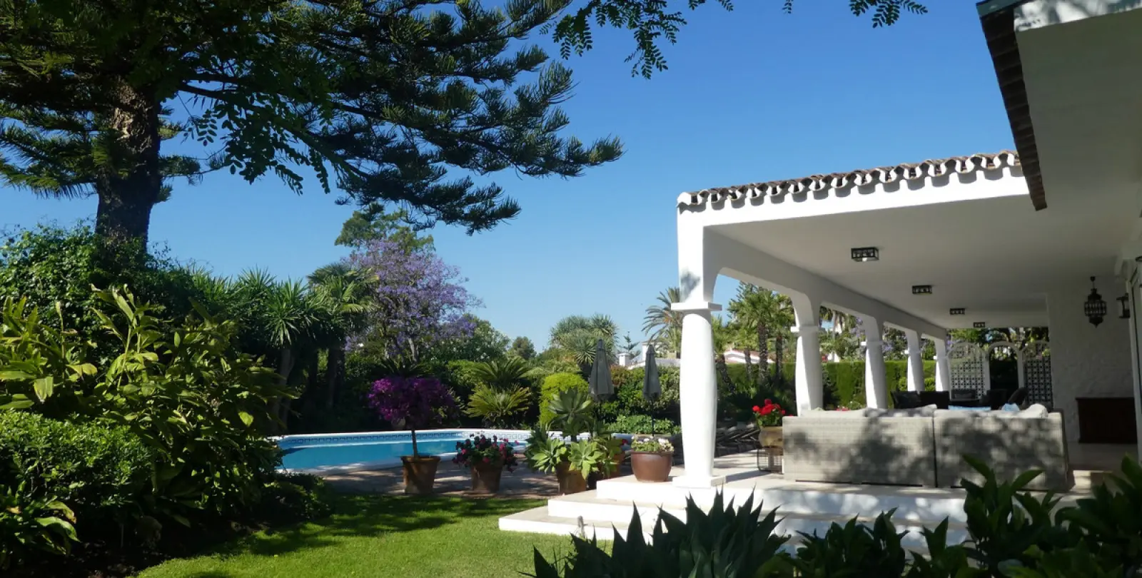 Short-term rent of detached villa in Estepona 5