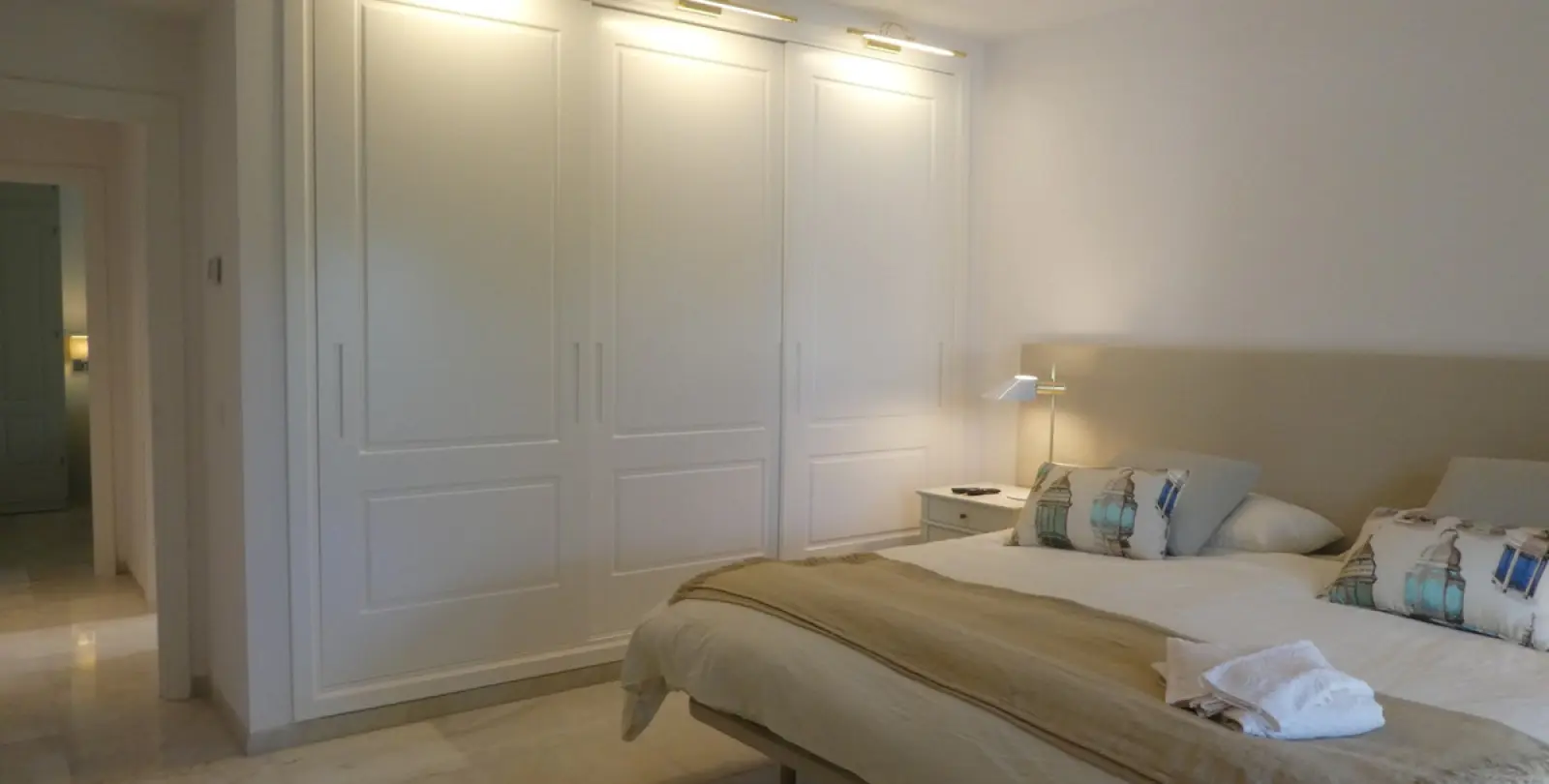 Short-term rent of detached villa in Estepona 18