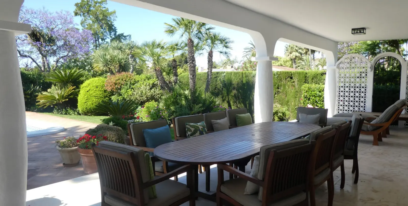 Short-term rent of detached villa in Estepona 24