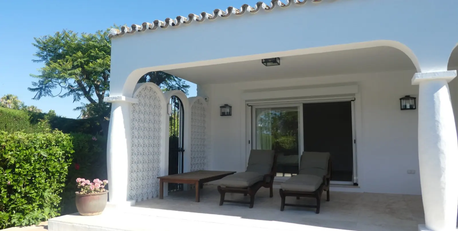 Short-term rent of detached villa in Estepona 25