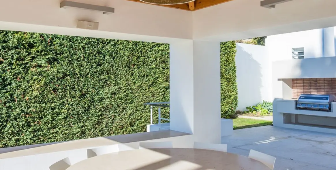 Short-term rent of detached villa in Marbella 13