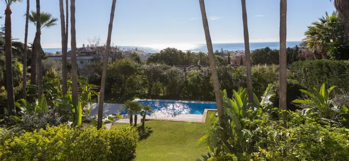Short-term rent of detached villa in The Golden Mile 2