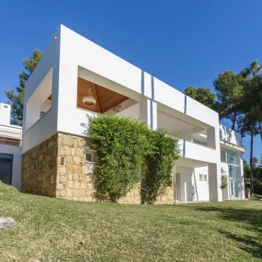Short-term rent of detached villa in The Golden Mile