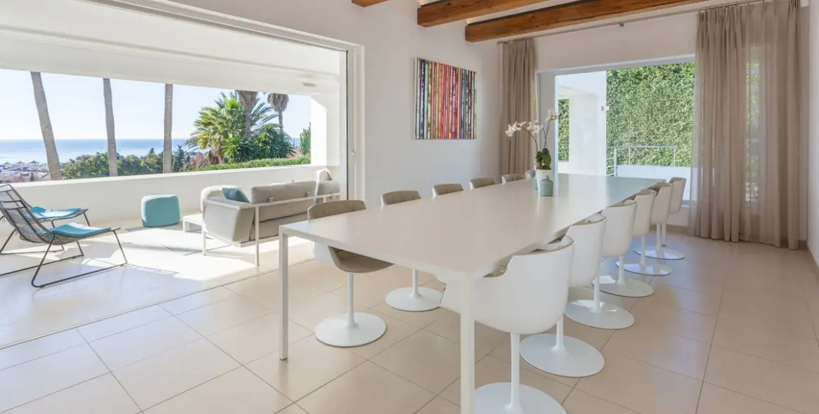 Short-term rent of detached villa in The Golden Mile 23