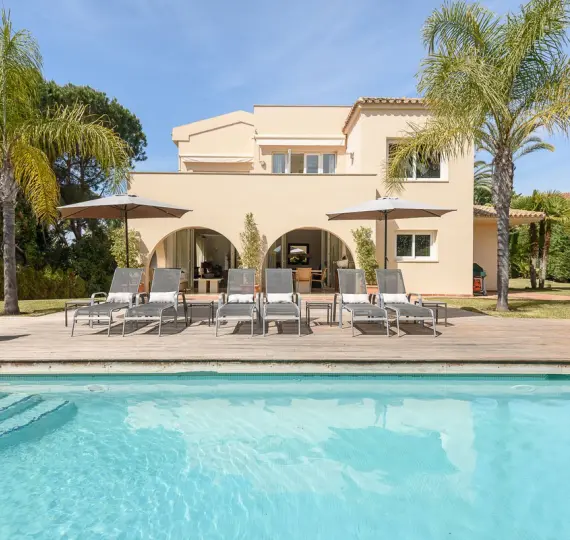 Краткосрочная аренда  отдельно стоящей виллы в Los Monteros