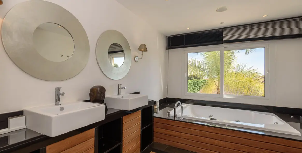 Краткосрочная аренда  отдельно стоящей виллы в Los Monteros 10