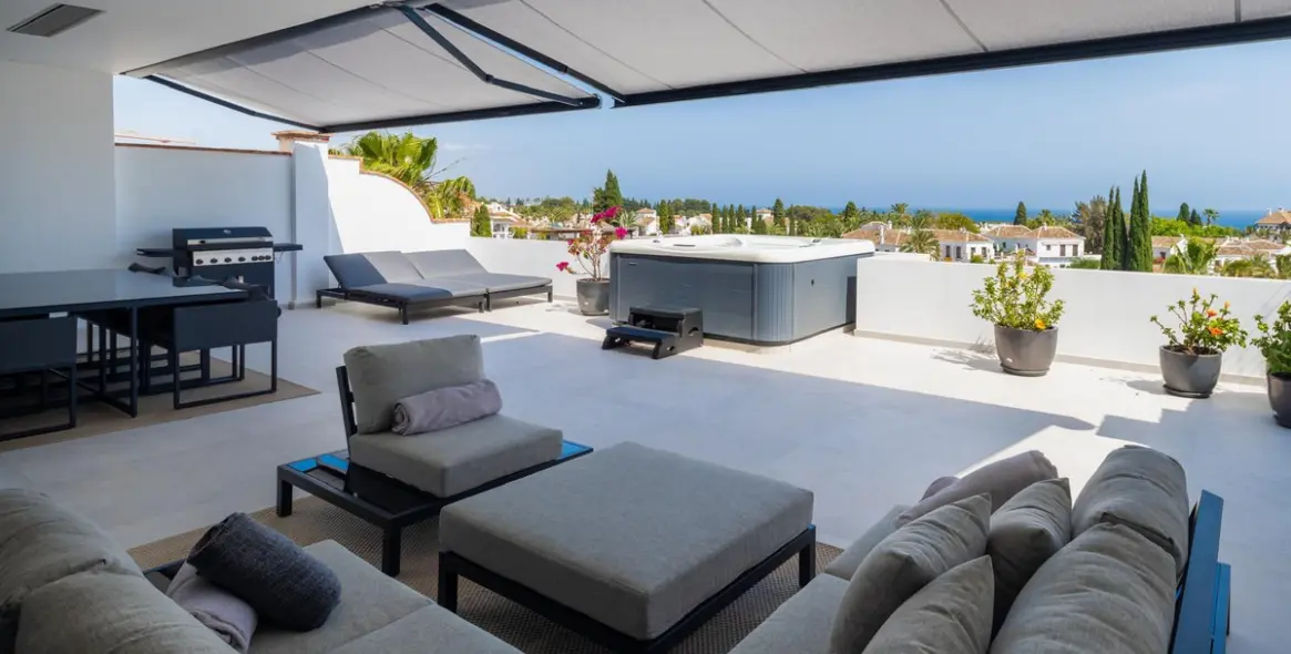 Short-term rent of penthouse in The Golden Mile 1