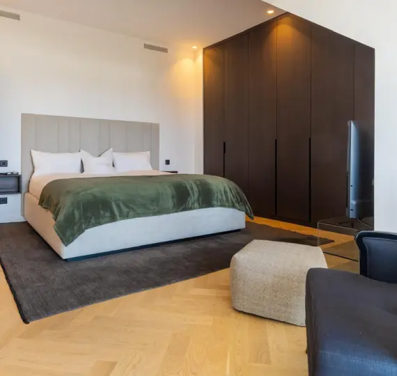 Short-term rent of penthouse in The Golden Mile