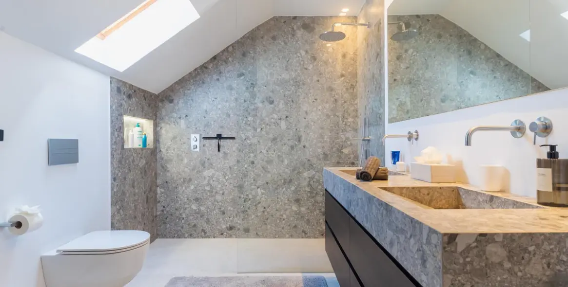 Short-term rent of penthouse in The Golden Mile 7