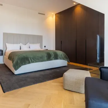 Short-term rent of penthouse in The Golden Mile