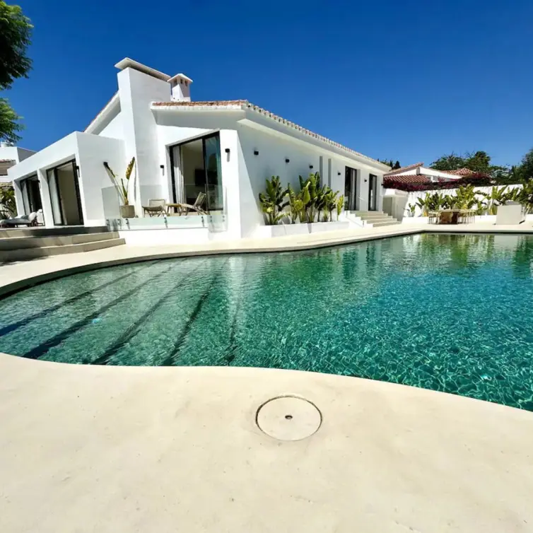 Short-term rent of detached villa in Cortijo Blanco
