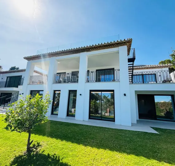 Краткосрочная аренда  отдельно стоящей виллы в Nueva Andalucía