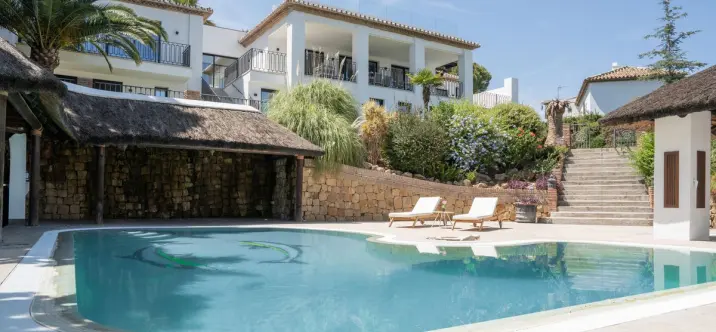 Short-term rent of detached villa in Nueva Andalucía 1