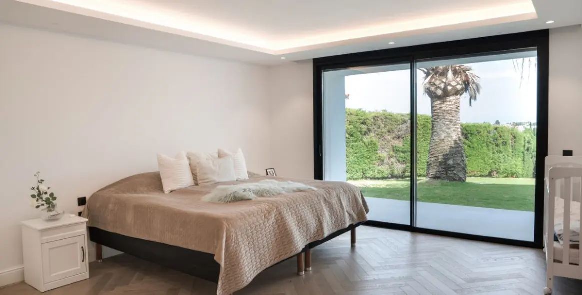 Short-term rent of detached villa in Nueva Andalucía 15