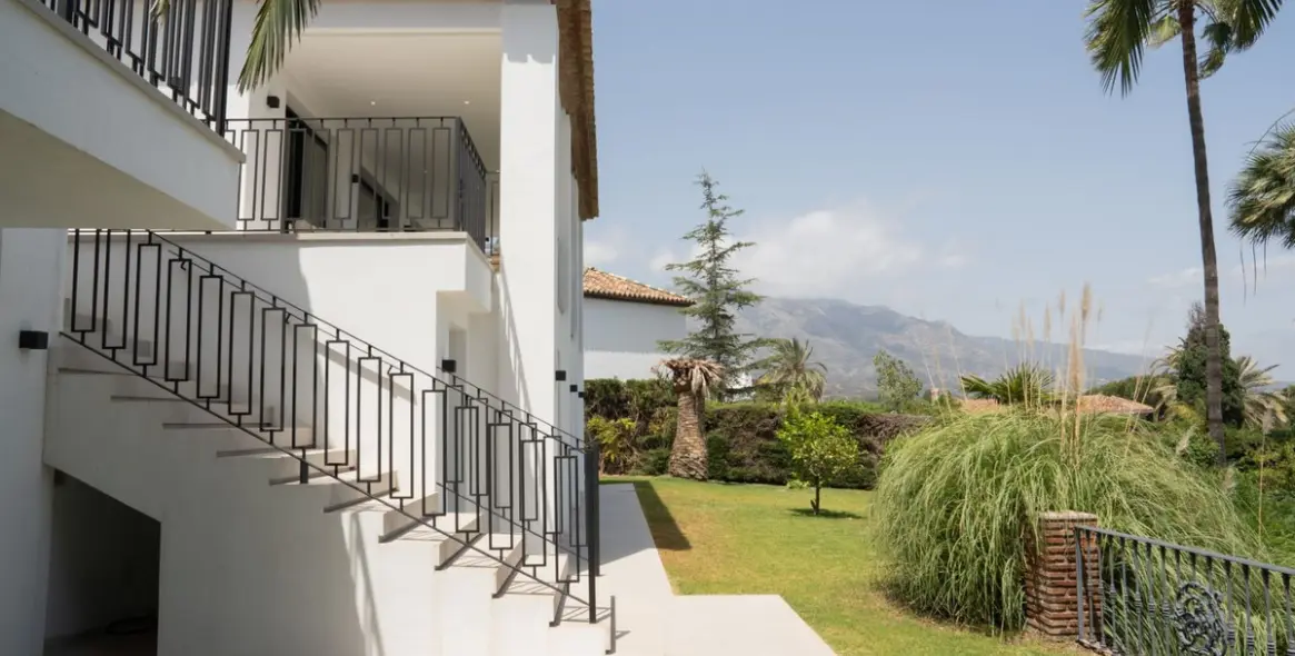 Short-term rent of detached villa in Nueva Andalucía 21