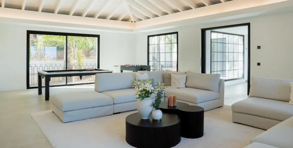 Short-term rent of detached villa in Nueva Andalucía 34
