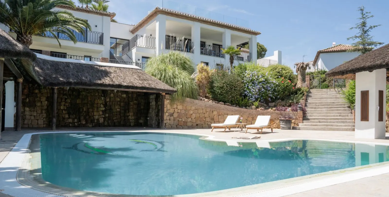 Short-term rent of detached villa in Nueva Andalucía 2