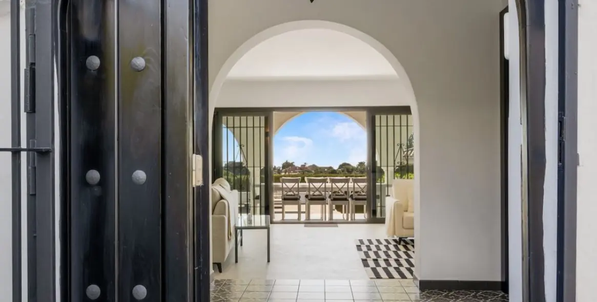 Краткосрочная аренда  отдельно стоящей виллы в Las Chapas 6