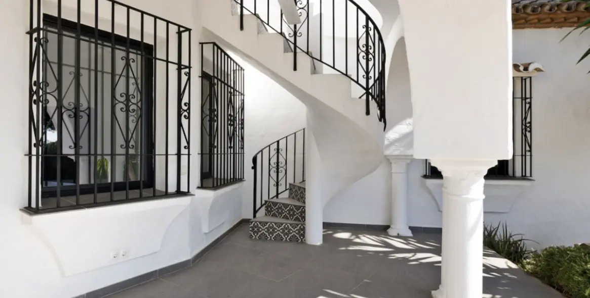 Краткосрочная аренда  отдельно стоящей виллы в Las Chapas 9