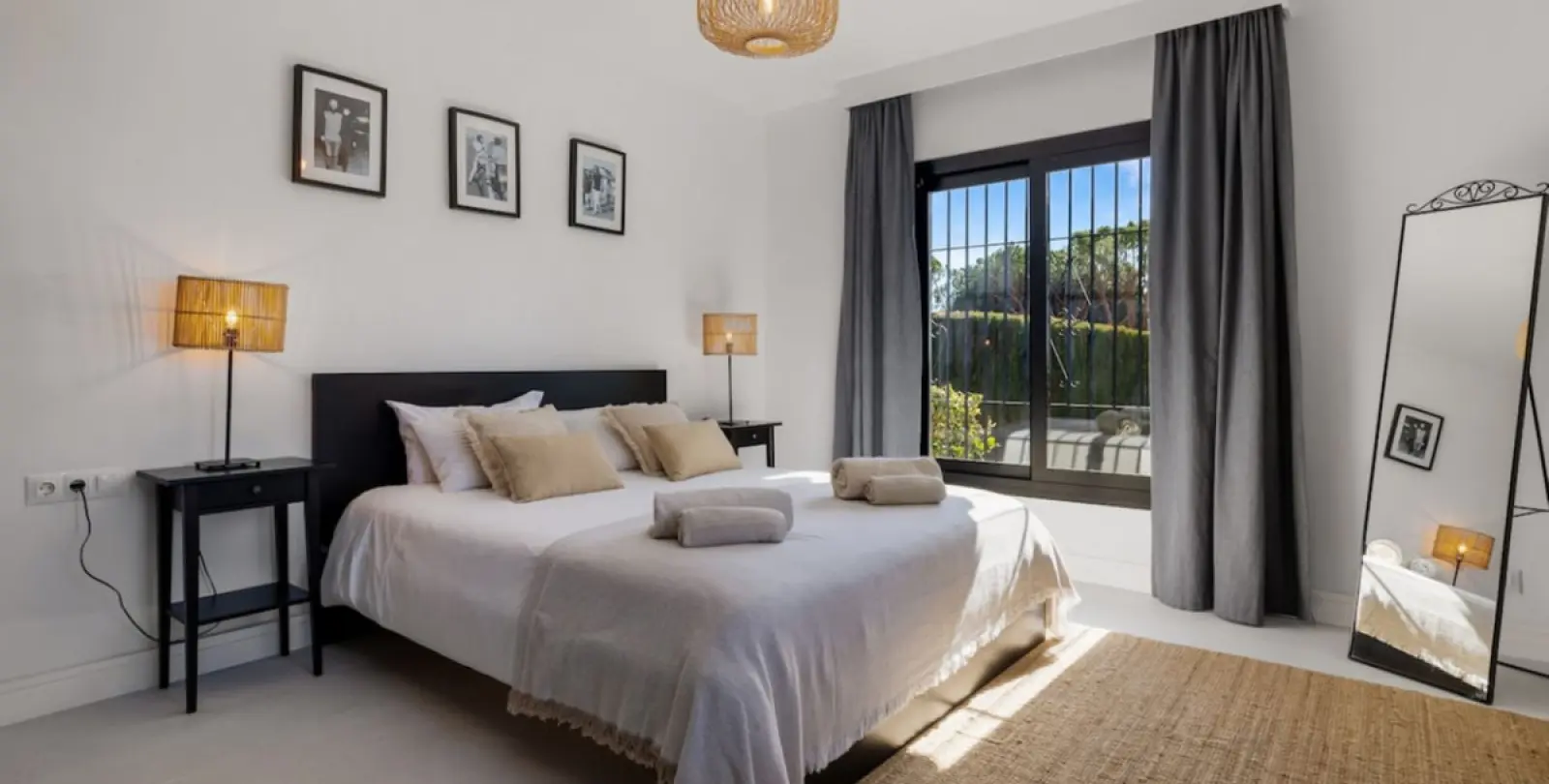 Short-term rent of detached villa in Las Chapas 17