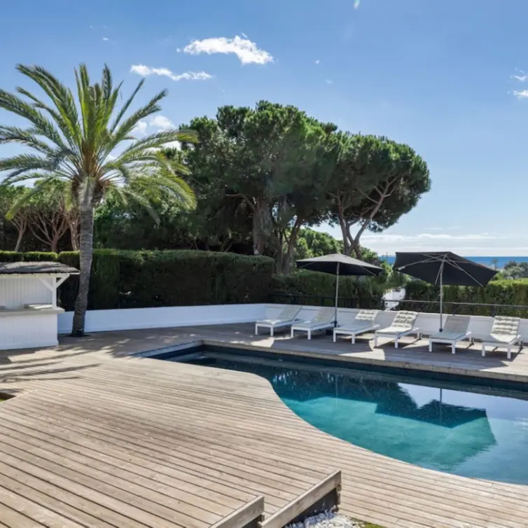 Short-term rent of detached villa in Las Chapas