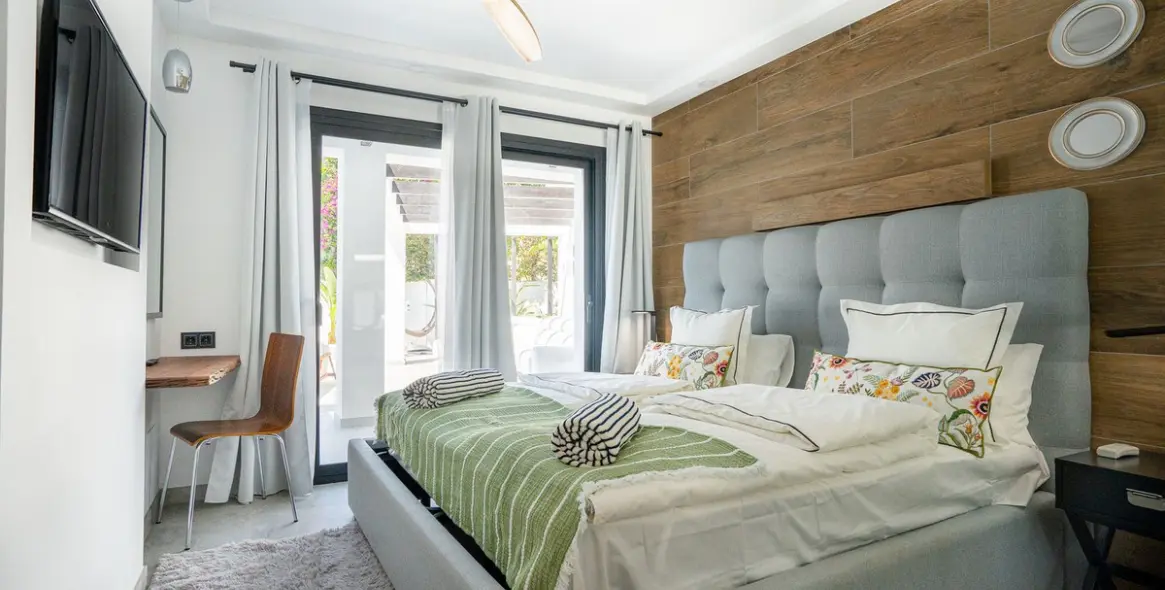 Short-term rent of detached villa in Puerto Banús 10