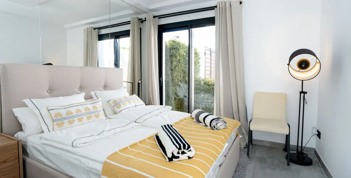 Short-term rent of detached villa in Puerto Banús 12