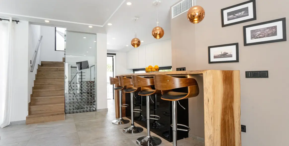 Short-term rent of detached villa in Puerto Banús 23