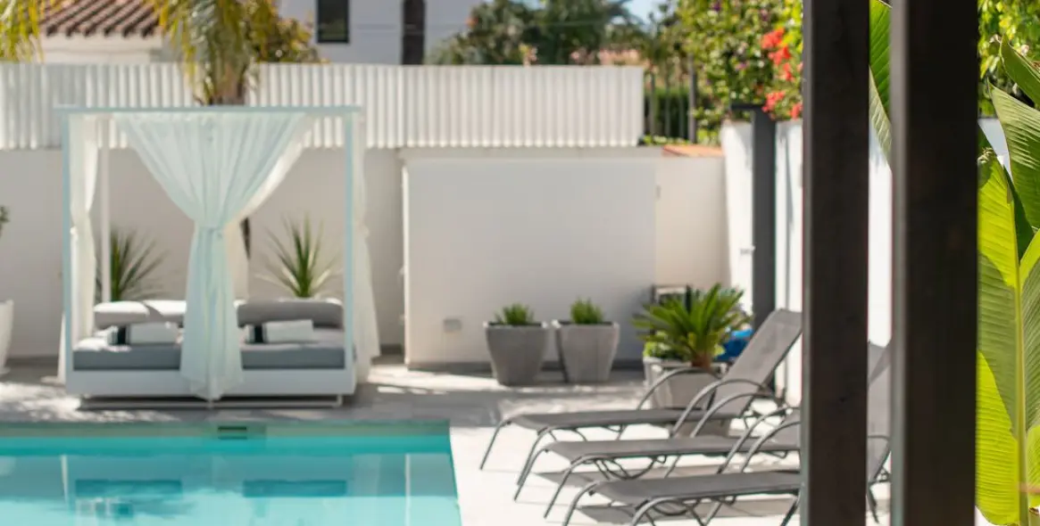 Short-term rent of detached villa in Puerto Banús 30