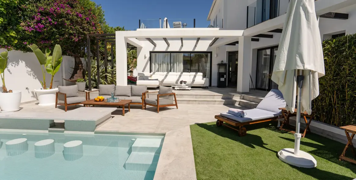 Short-term rent of detached villa in Puerto Banús 41