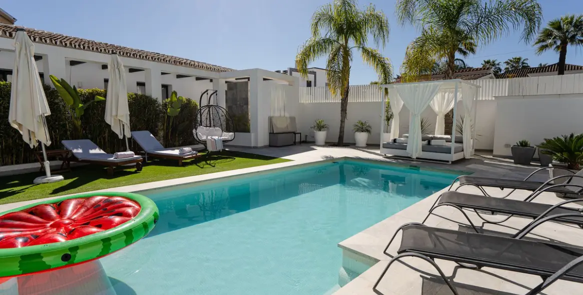 Short-term rent of detached villa in Puerto Banús 42