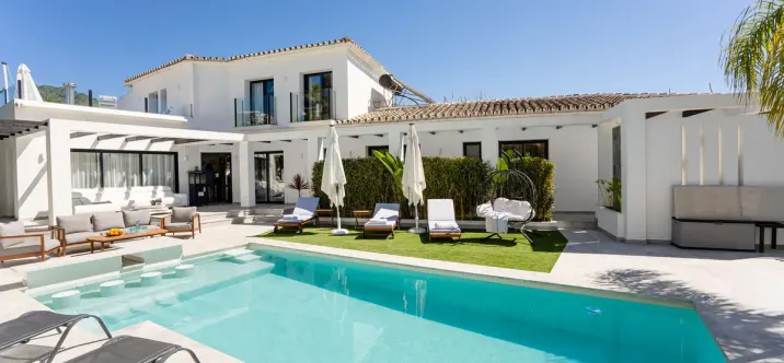 Short-term rent of detached villa in Puerto Banús 0