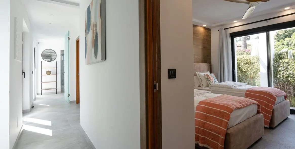 Short-term rent of detached villa in Puerto Banús 16