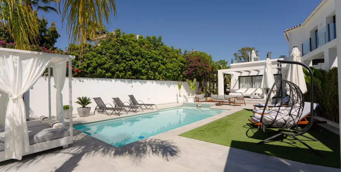 Short-term rent of detached villa in Puerto Banús 43
