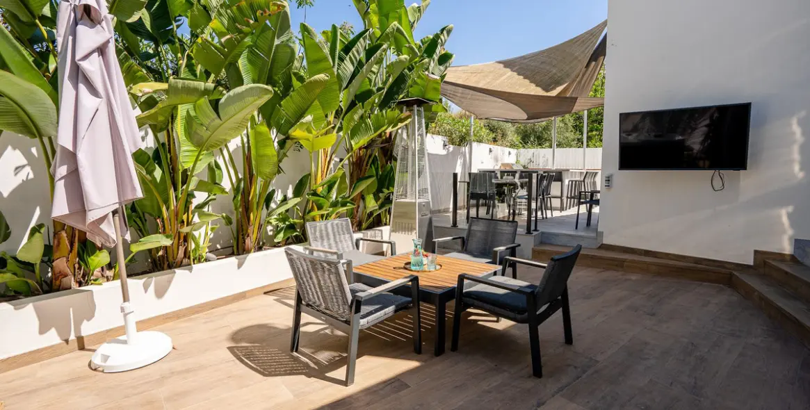 Short-term rent of detached villa in Puerto Banús 51