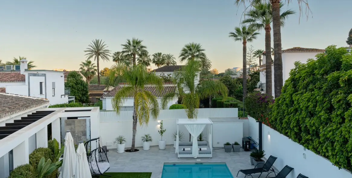 Short-term rent of detached villa in Puerto Banús 62
