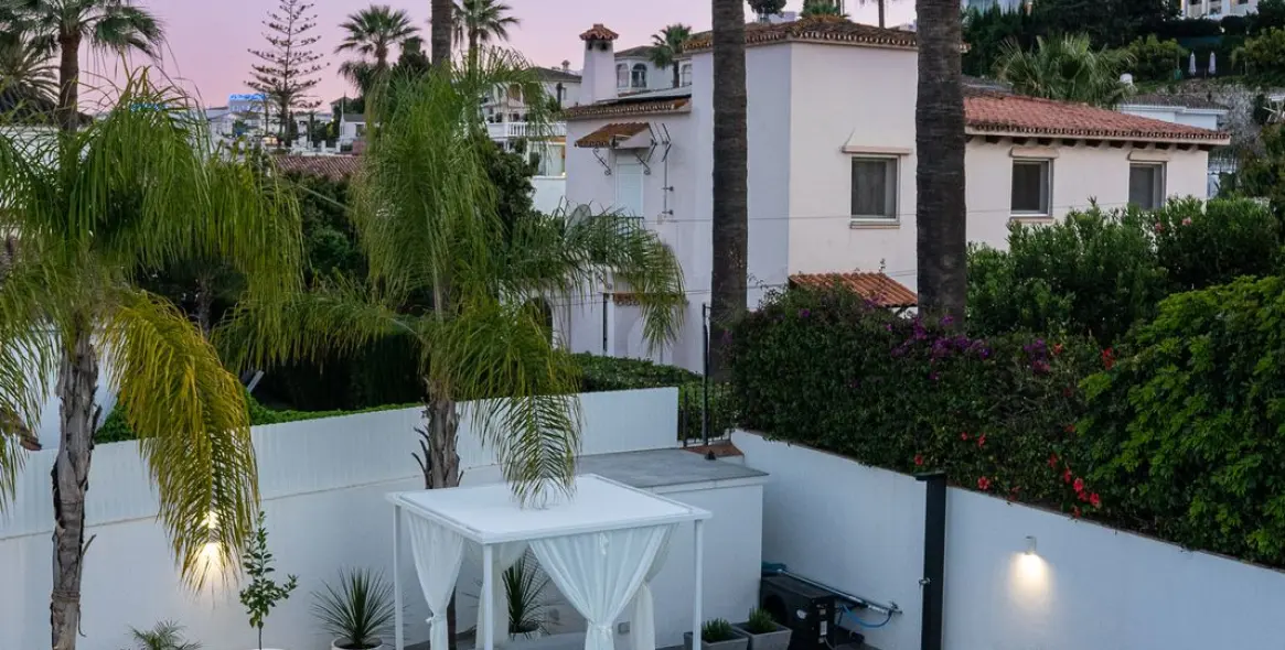 Short-term rent of detached villa in Puerto Banús 64