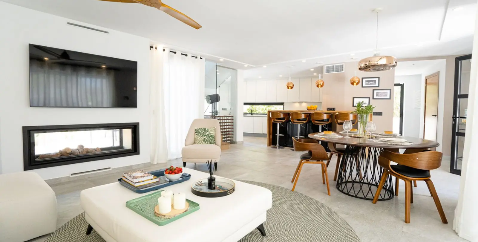 Short-term rent of detached villa in Puerto Banús 26
