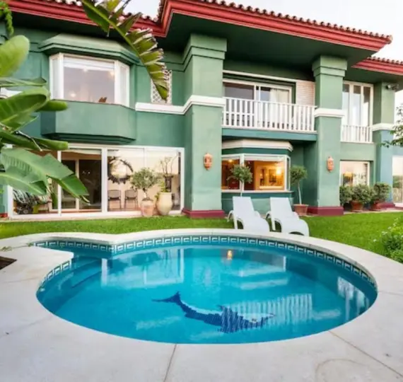 Long-term rent of detached villa in Guadalmina Baja