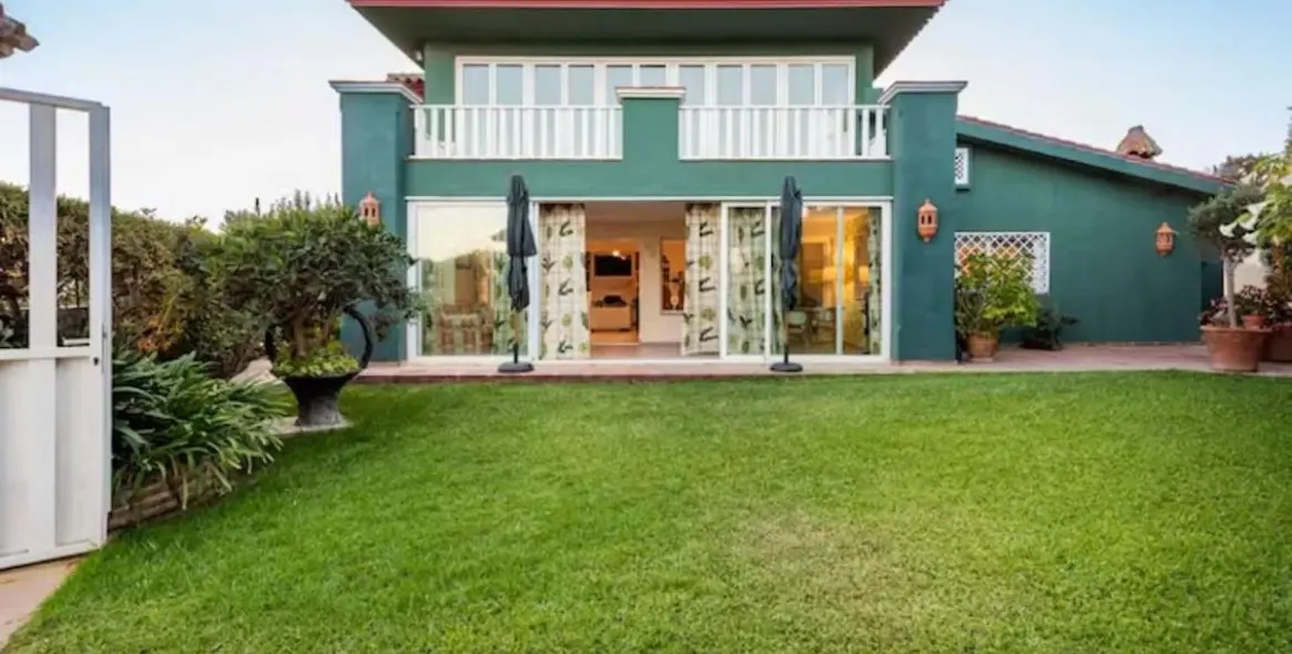 Long-term rent of detached villa in Guadalmina Baja 2