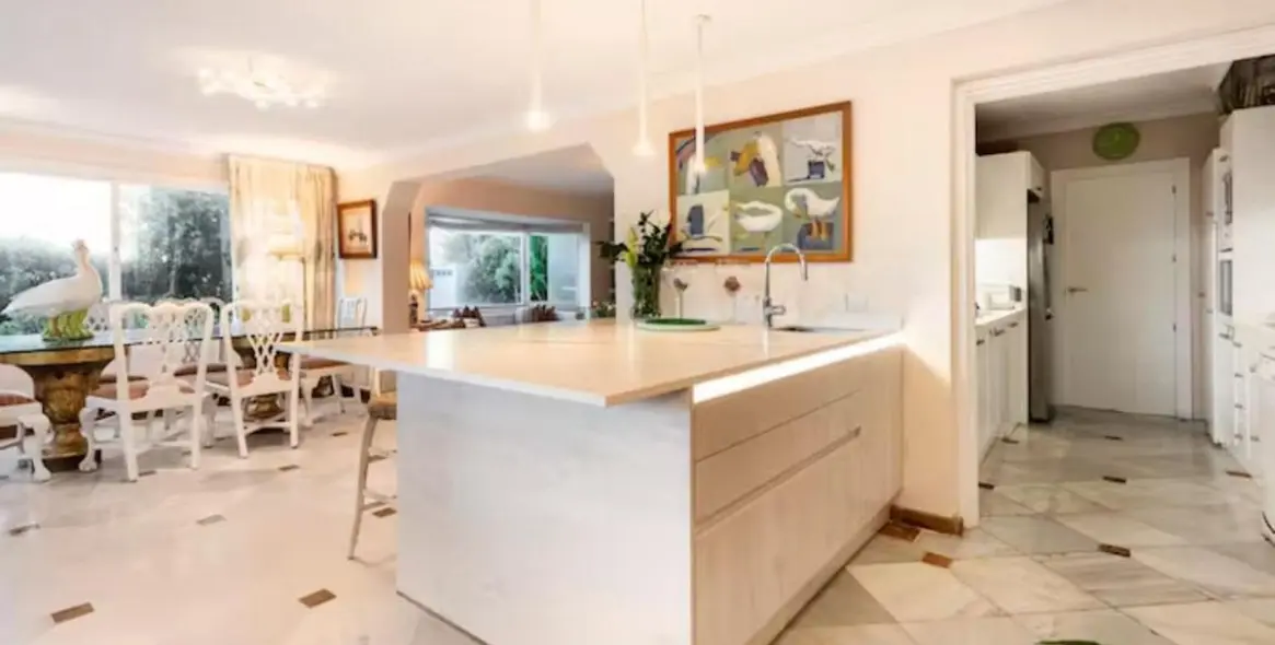 Long-term rent of detached villa in Guadalmina Baja 4