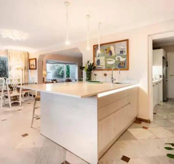 Long-term rent of detached villa in Guadalmina Baja