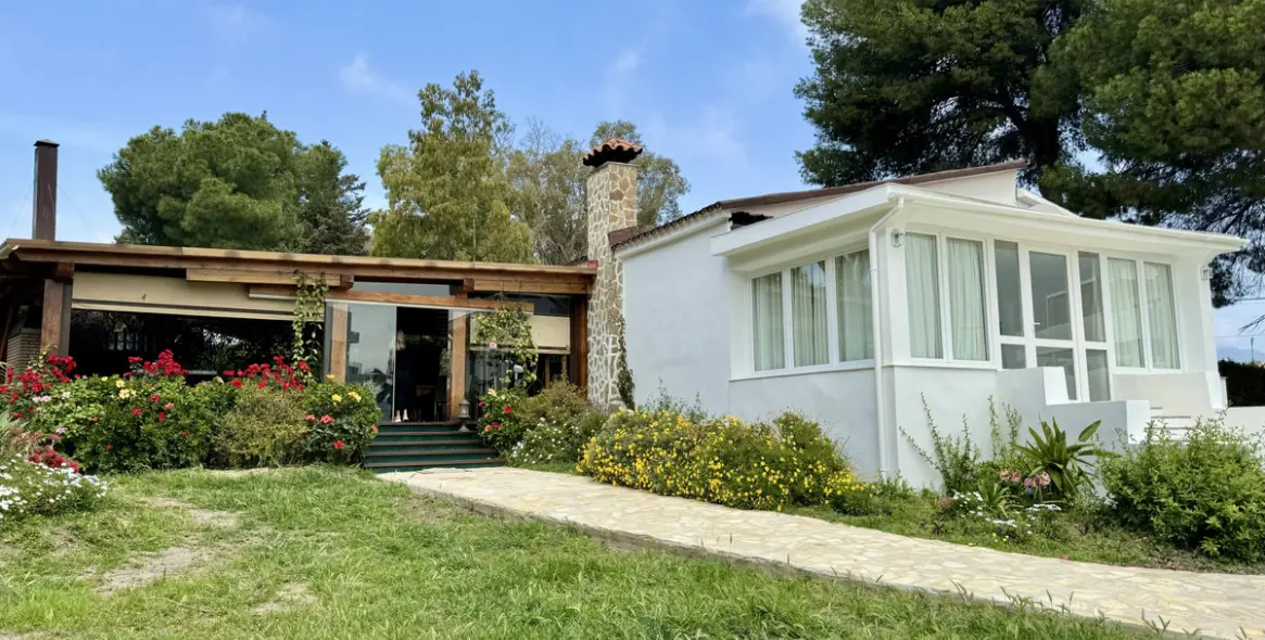 Short-term rent of detached villa in The Golden Mile 2