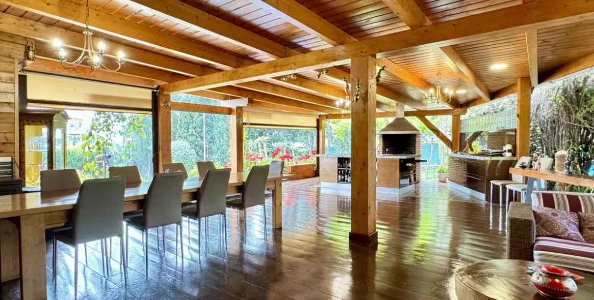 Short-term rent of detached villa in The Golden Mile 6