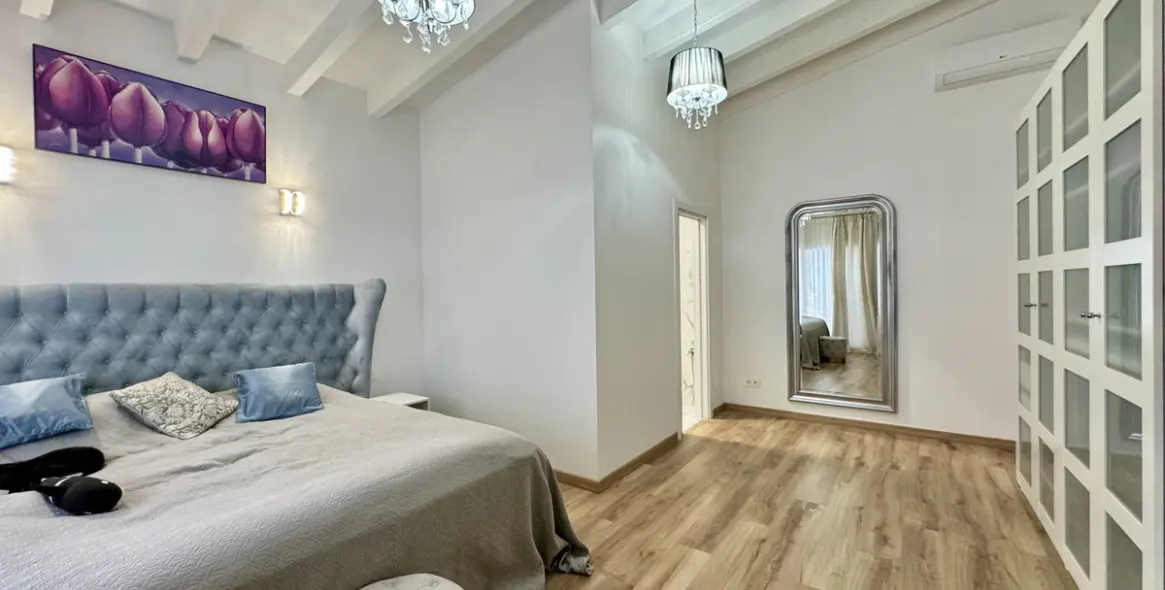 Short-term rent of detached villa in The Golden Mile 19